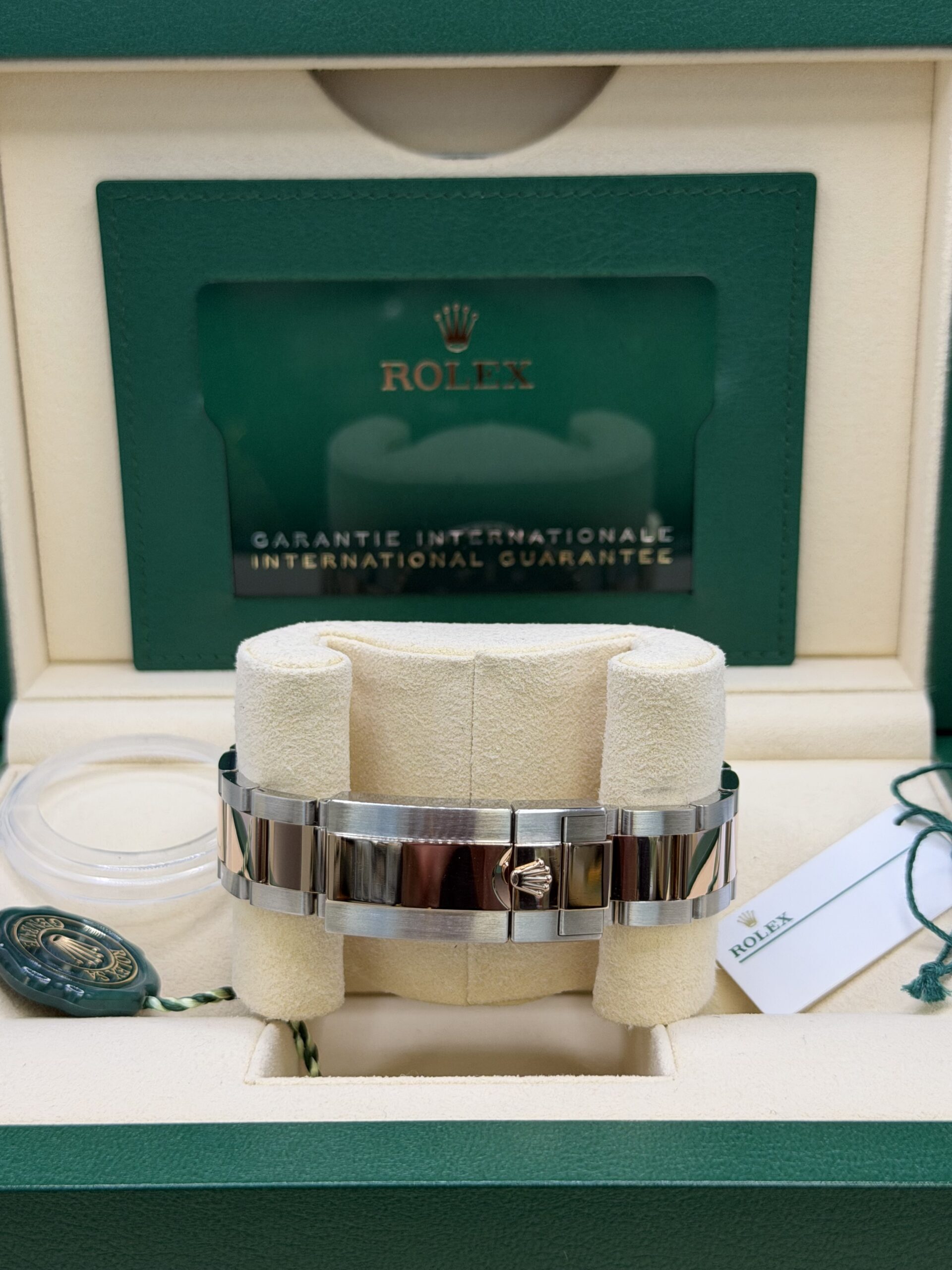 Rolex GMT-Master II "Root Beer" Stainless Steel and Rose Gold Black Dial 126711CHNR