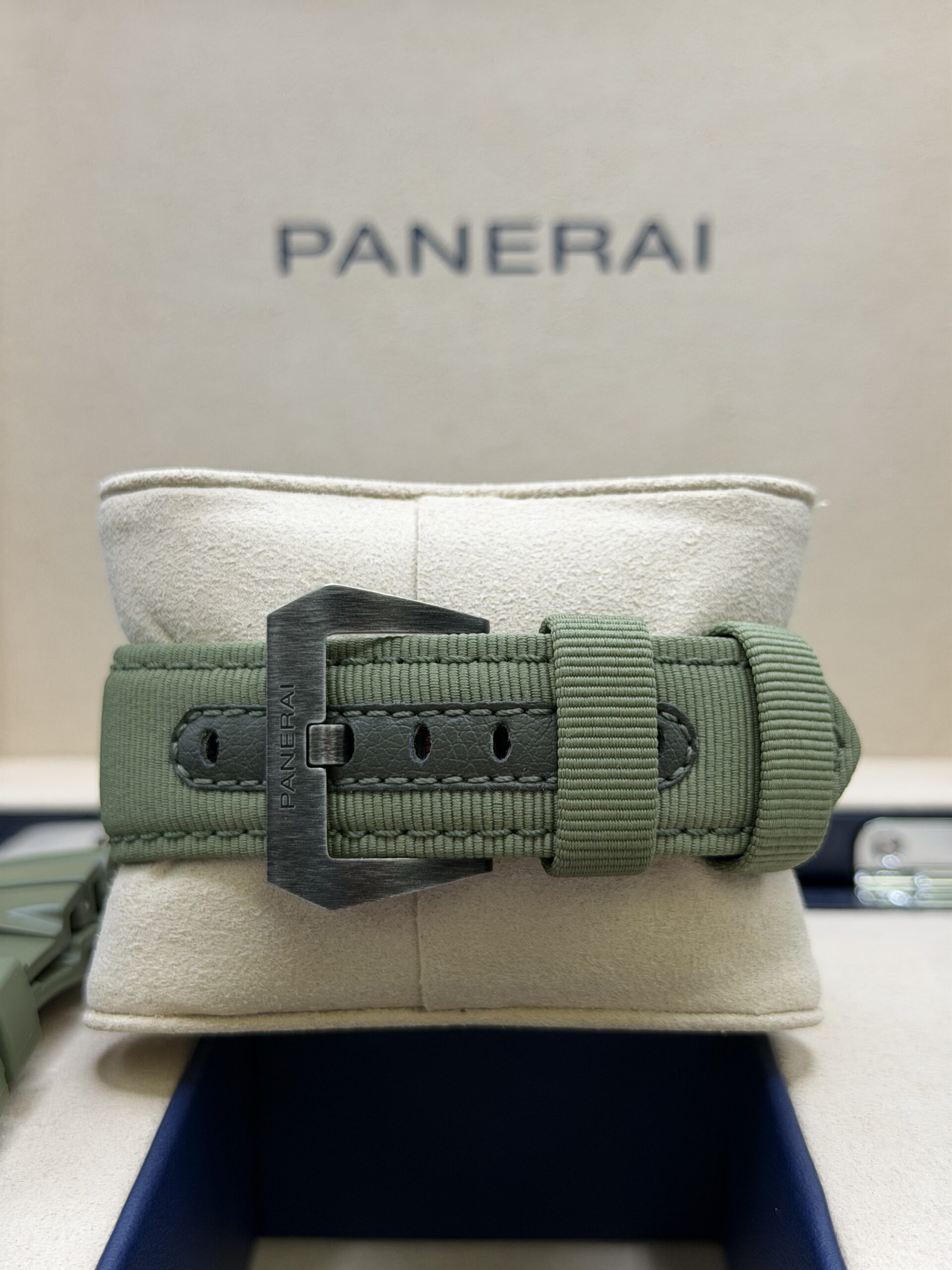 Panerai Submersible NavySeals Stainless Steel/Ceramic Grey Dial PAM01402