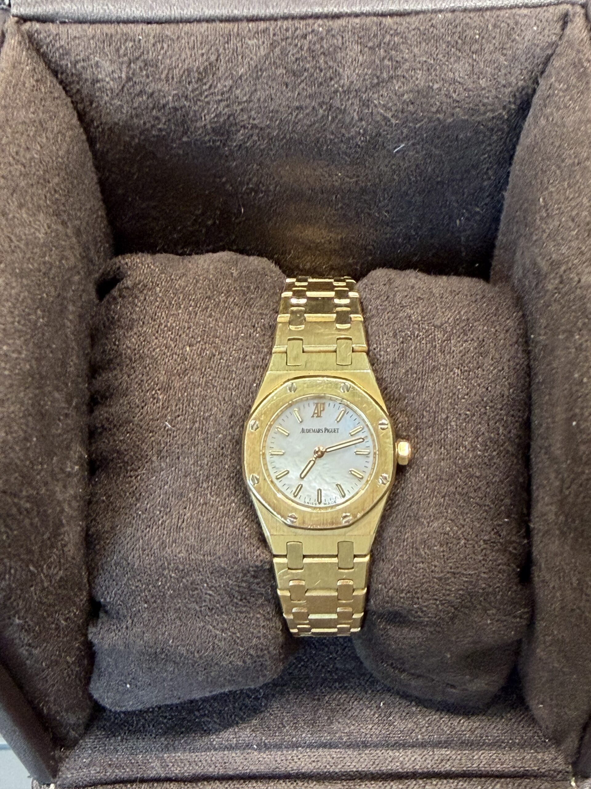 Audemars Piguet Lady Royal Oak Yellow Gold Mother of Pearl Dial 67075BA