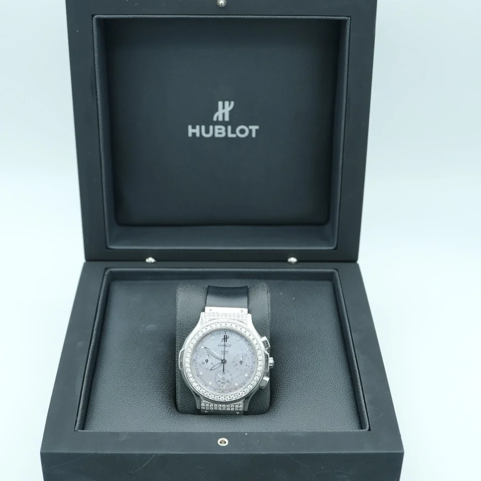 Hublot Elegant MDM Chronograph Stainless Steel Mother of Pearl Diamond Dial 1640.1