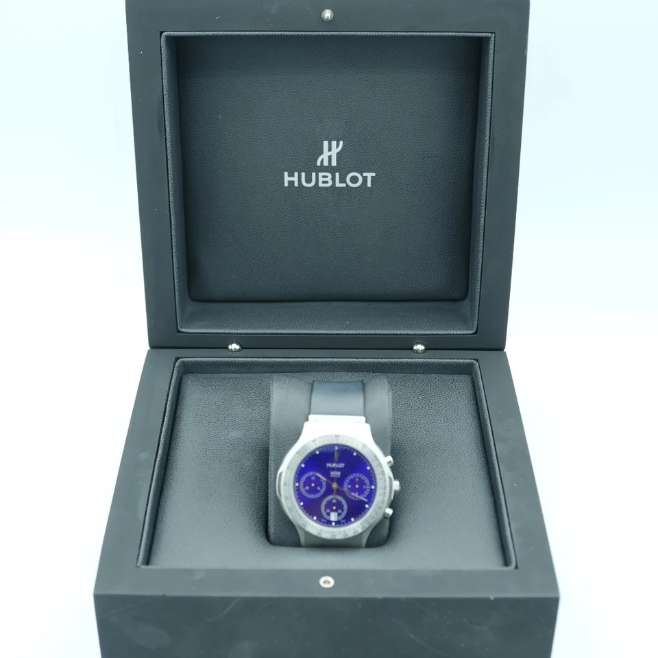 Hublot Classic MDM Chronograph Stainless Steel Blue Dial 1621.1