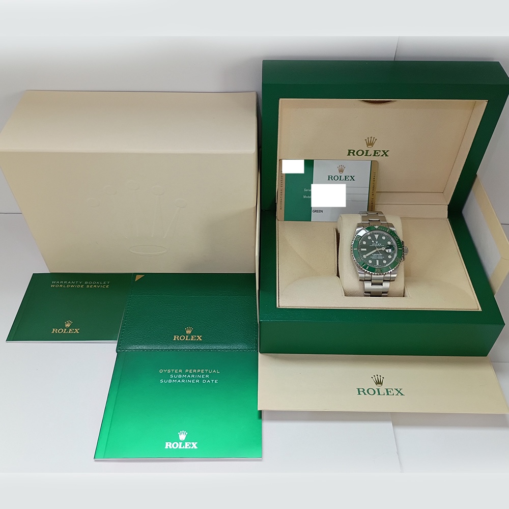 Rolex Submariner Date "Hulk" Stainless Steel Green Dial 116610LV