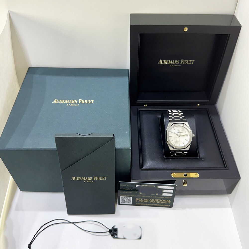 Audemars Piguet Royal Oak Stainless Steel Silver Stick Dial 15500ST.OO.1220ST.04