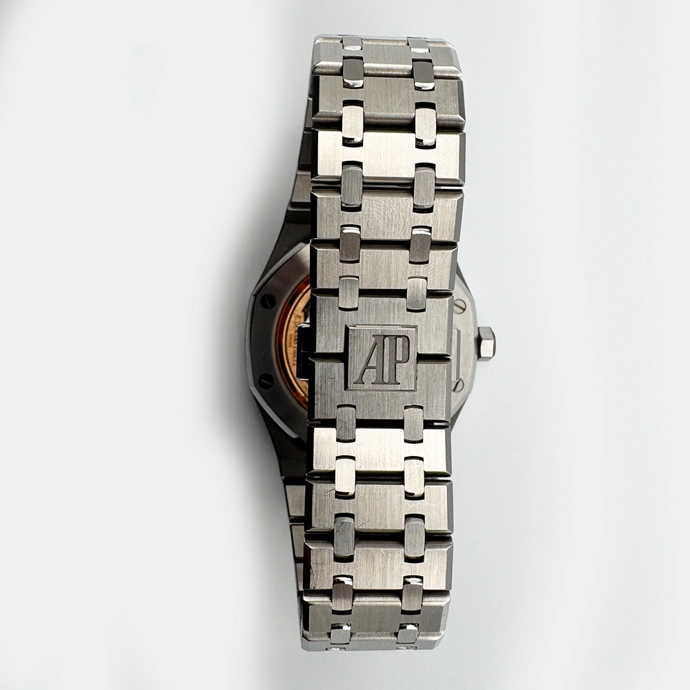 Audemars Piguet Royal Oak Stainless Steel Silver Stick Dial 15500ST.OO.1220ST.04