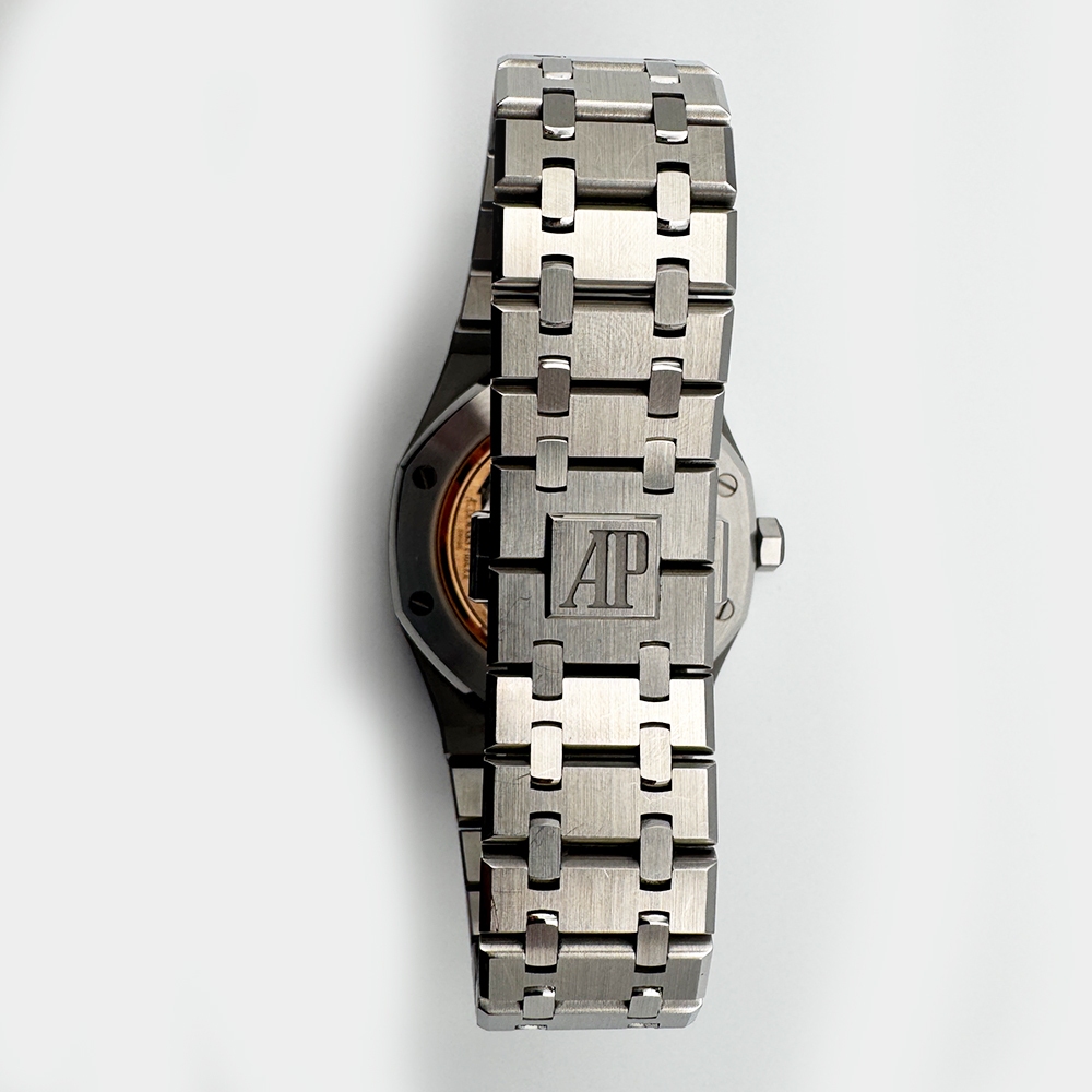 Audemars Piguet Royal Oak Stainless Steel Silver Stick Dial 15500ST.OO.1220ST.04