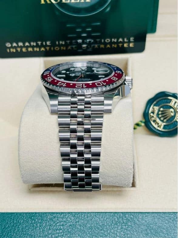 Rolex GMT Master II 126710BLRO Bracelet