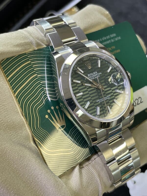 Rolex Datejust 41 Right