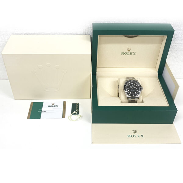 Rolex Sea-Dweller 4000 Stainless Steel Black 116600 in iconic green Rolex box with papers